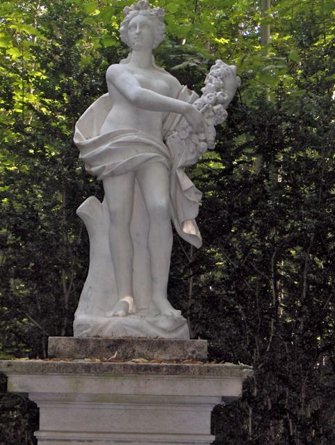 Statue de Flore